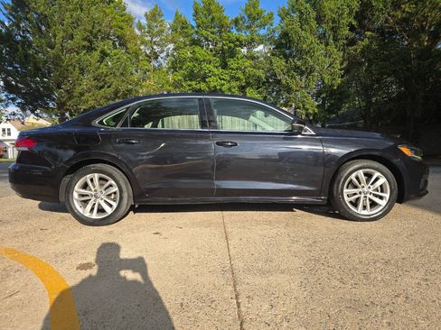 Used 2020 Volkswagen Passat 2.0T SE FWD image 4