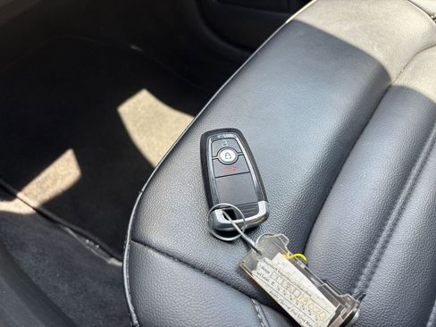 Used 2024 Ford Edge SEL image 22