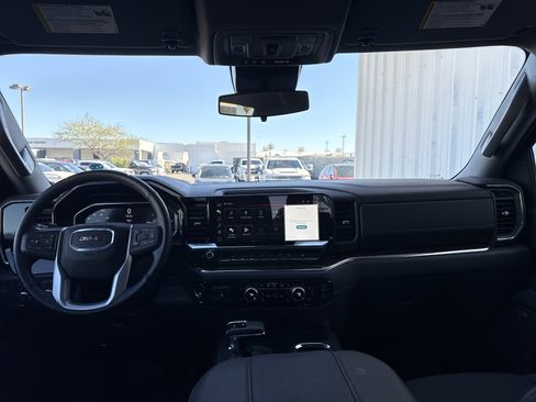 Used 2025 GMC Sierra 1500 Elevation image 27