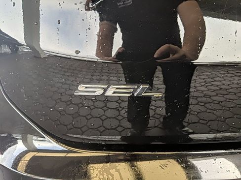 Certified 2024 Ford Edge SEL w/ Convenience Package image 7