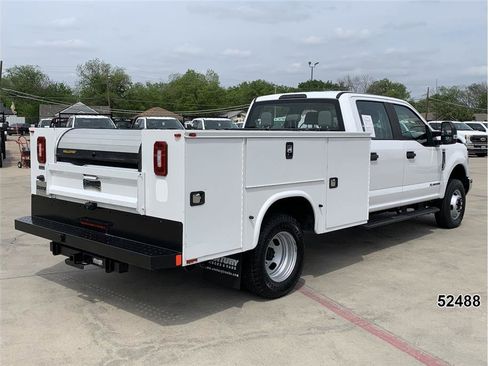 Used 2019 Ford F350 XL w/ Power Equipment Group AWD/4WD image 2