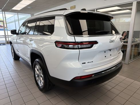 Used 2023 Jeep Grand Cherokee L Limited AWD/4WD image 5