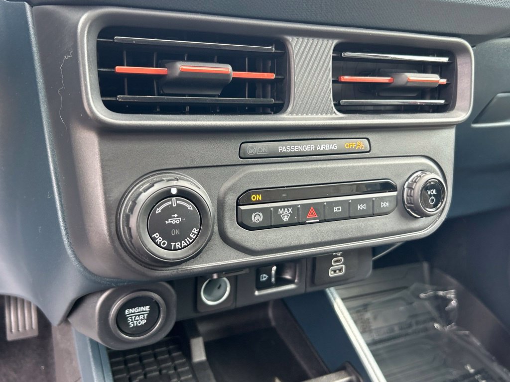 Certified 2025 Ford Maverick Lariat AWD/4WD image 37