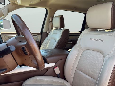 Used 2019 RAM 1500 Laramie AWD/4WD image 11