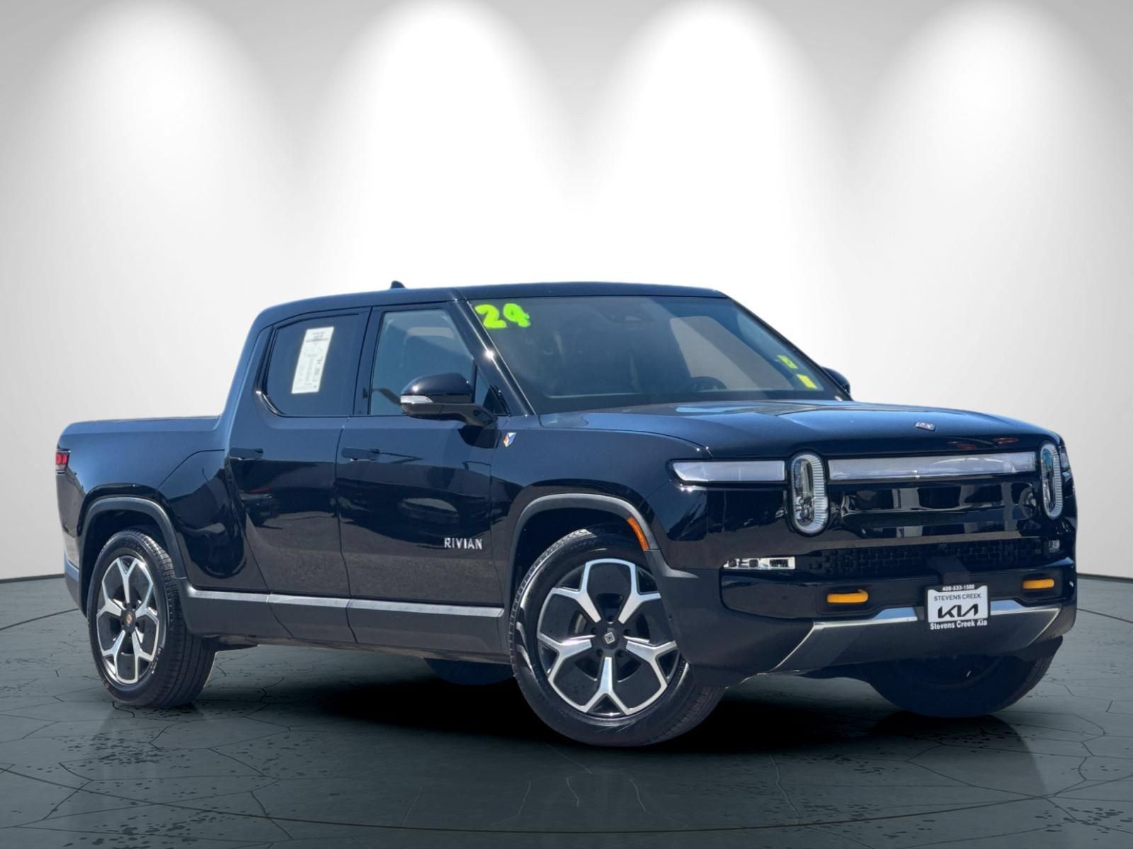 Used 2024 Rivian R1T Adventure Dual AWD/4WD image 2