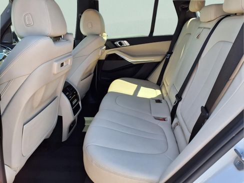 Used 2021 BMW X5 sDrive40i w/ Premium Package image 12