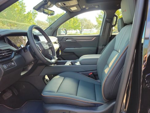 New 2026 GMC Acadia AT4 w/ Luxury Package image 8