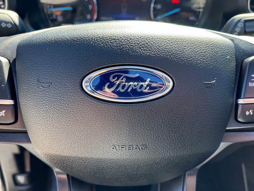 Used 2020 Ford Explorer XLT w/ Equipment Group 202A AWD/4WD image 15