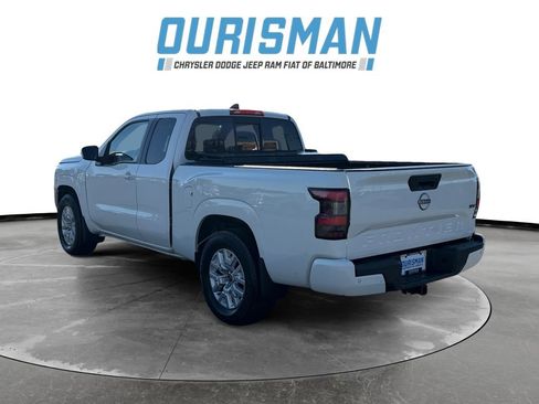 Used 2022 Nissan Frontier SV image 4