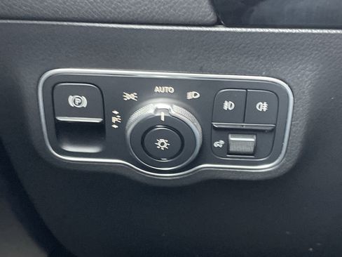 Certified 2025 Mercedes-Benz GLA 250 image 23