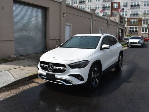 Used 2025 Mercedes-Benz GLA 250 image 2
