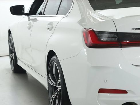 Used 2023 BMW 330i xDrive Sedan w/ Premium Package AWD/4WD image 40