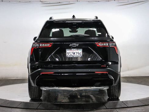 Used 2025 Chevrolet Equinox RS w/ Safety and Technology Package FWD image 3