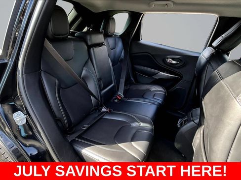 Used 2021 Jeep Cherokee Latitude Plus AWD/4WD image 33