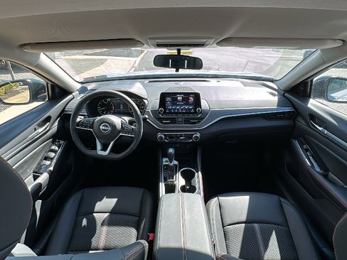 New 2025 Nissan Altima 2.5 SR image 10