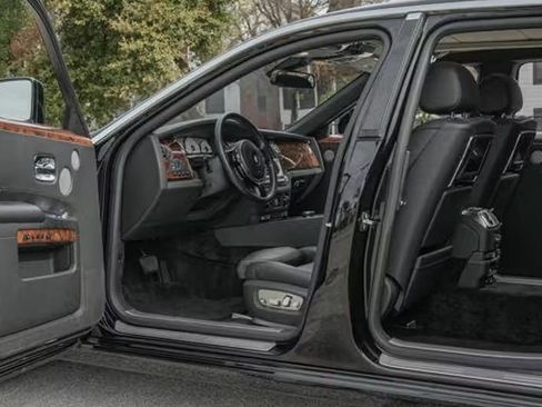 Certified 2016 Rolls-Royce Ghost Extended Wheelbase image 18