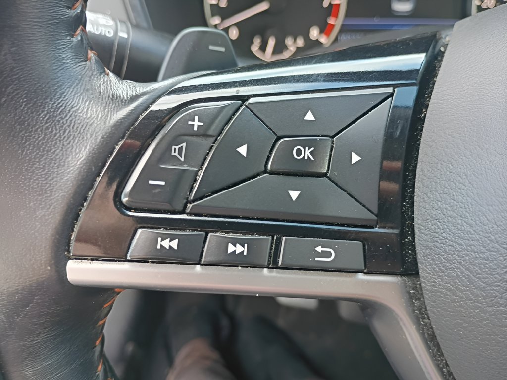 Used 2019 Nissan Altima 2.5 SR w/ SR Premium Package AWD/4WD image 12