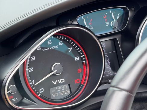 Used 2011 Audi R8 V10 AWD/4WD image 33