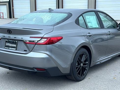 New 2026 Toyota Camry SE image 9