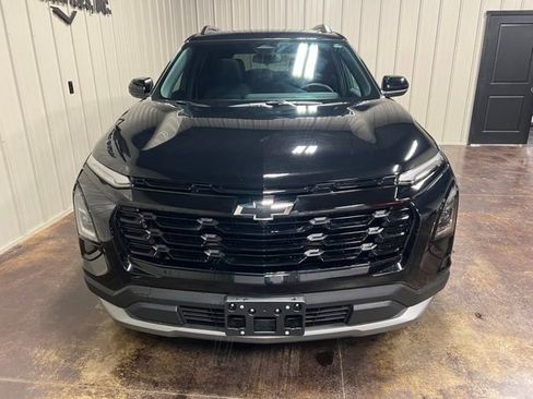 Used 2025 Chevrolet Equinox LT w/ Midnight Edition image 2