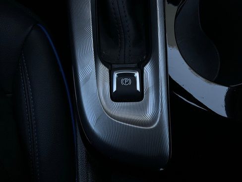 Used 2025 Buick Envista Sport Touring image 21