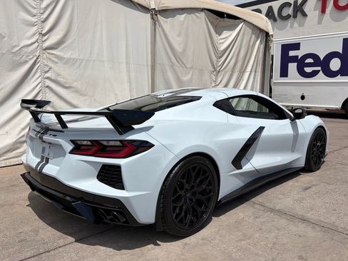 Used 2021 Chevrolet Corvette Stingray Preferred Cpe w/ Z51 Performance Package RWD image 3
