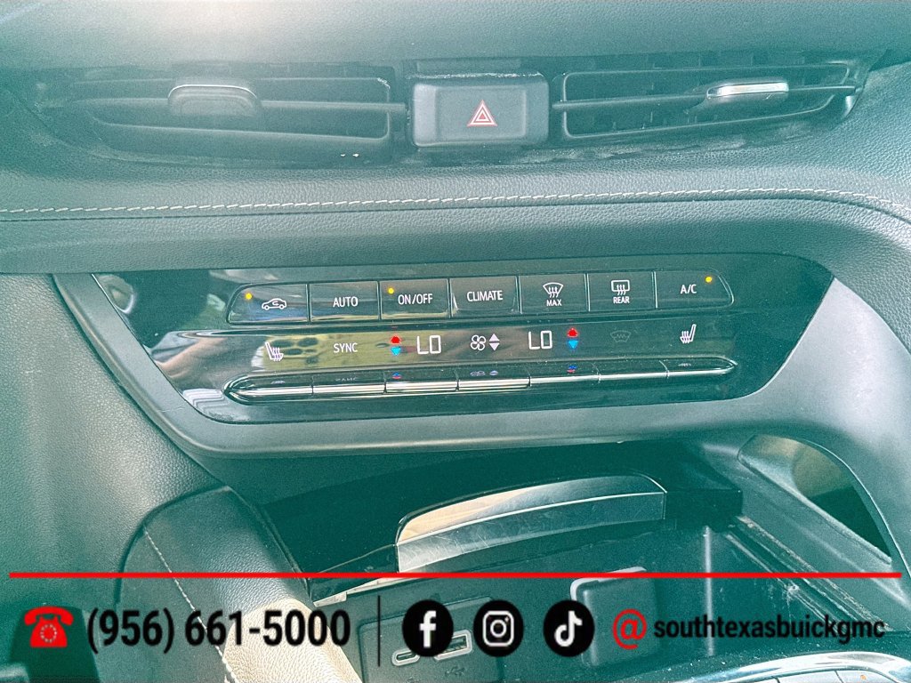 Used 2023 Buick Envision Essence w/ Sport Touring Package AWD/4WD image 18