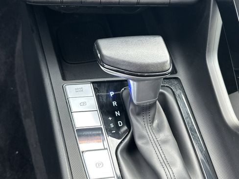 Used 2025 Hyundai Elantra SEL image 29