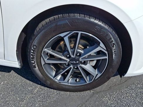 Used 2023 Kia Forte LXS FWD image 11