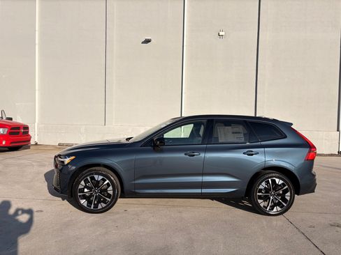 Used 2026 Volvo XC60 B5 Plus w/ Protection Package Premier AWD/4WD image 2