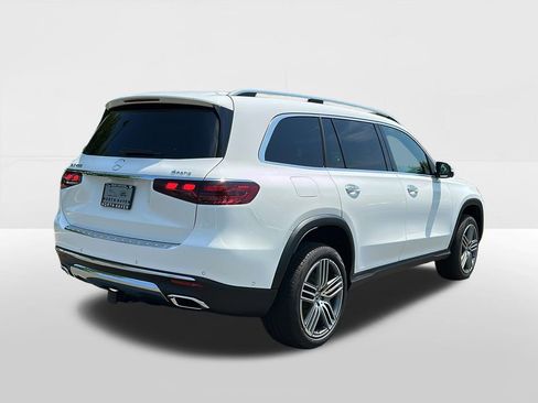 Used 2025 Mercedes-Benz GLS 450 4MATIC image 4