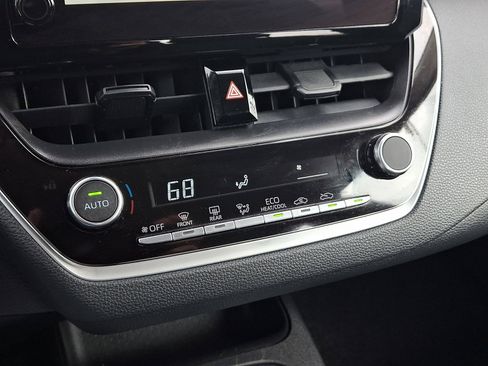 Used 2024 Toyota Corolla LE image 15