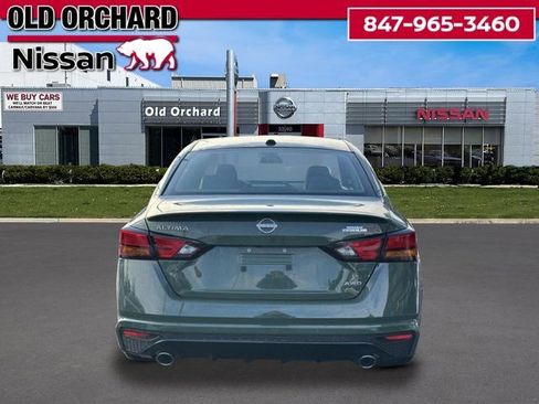 Used 2025 Nissan Altima 2.5 SR AWD/4WD image 7