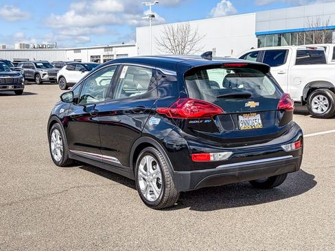 Used 2021 Chevrolet Bolt LT image 2