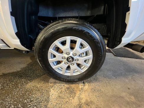 Certified 2024 Toyota Tacoma SR5 image 26