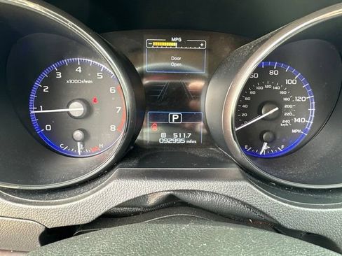 Used 2017 Subaru Outback 2.5i Limited AWD/4WD image 18
