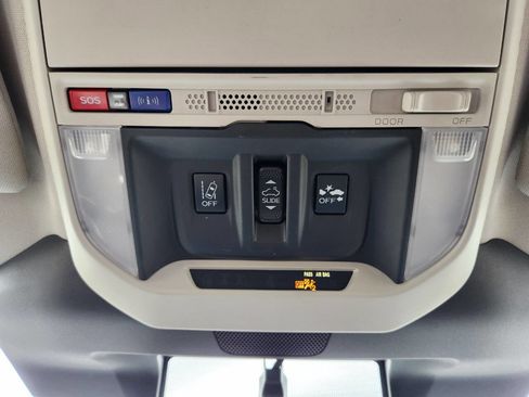 Used 2023 Subaru Forester Touring image 26