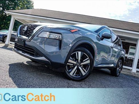 Used 2023 Nissan Rogue SL w/ SL Premium Package FWD image 3