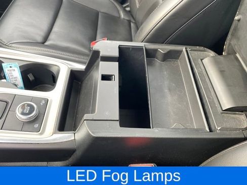 Used 2022 Ford Explorer XLT image 14