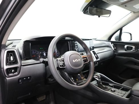 Used 2022 Kia Sorento LX FWD image 15