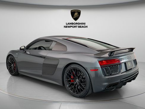 Used 2017 Audi R8 V10 plus AWD/4WD image 4