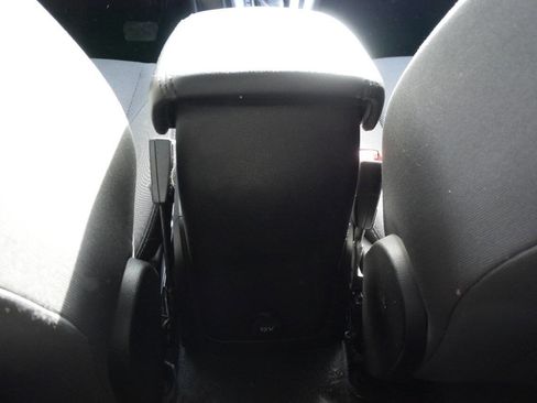 Used 2014 Ford Focus SE image 25