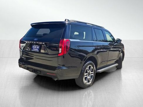 Certified 2025 Ford Expedition Active AWD/4WD image 4