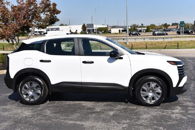 Used 2025 Nissan Kicks S FWD image 5