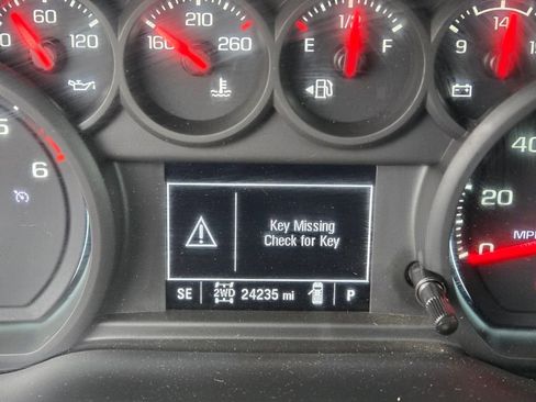 Used 2024 Chevrolet Silverado 1500 Custom Trail Boss w/ LPO, Dark Essentials Package image 22