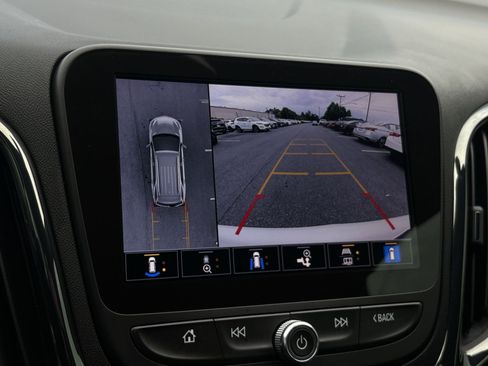 Used 2022 Chevrolet Equinox RS w/ Infotainment Package AWD/4WD image 19