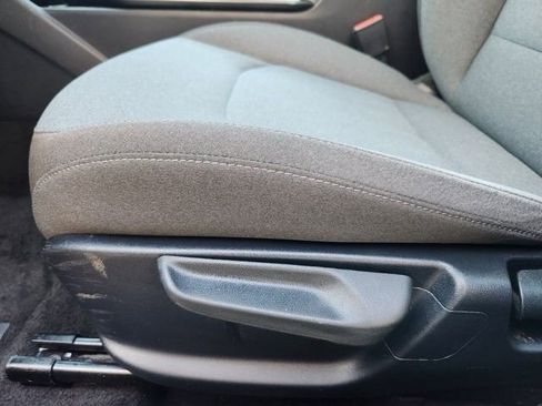 Used 2025 Kia K4 LXS image 23