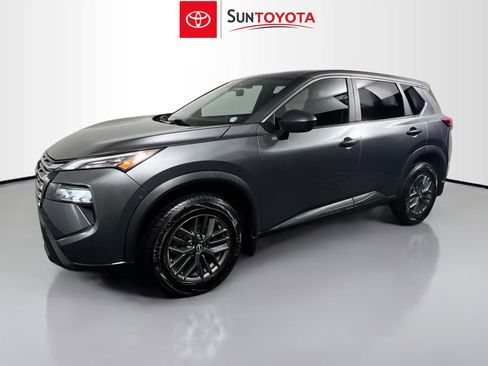 Used 2024 Nissan Rogue S FWD image 9