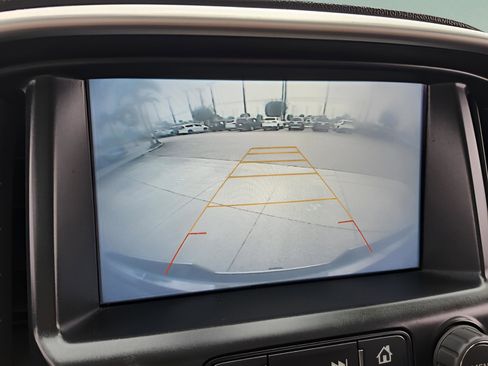 Used 2016 GMC Canyon SLE image 23