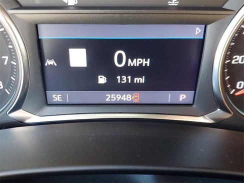 Used 2021 Chevrolet Equinox Premier image 19